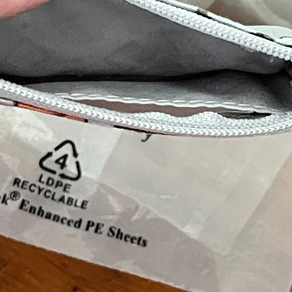 Vera Bradley Light Blue Dog Print Key Pouch with Ring - Picture 5 of 5